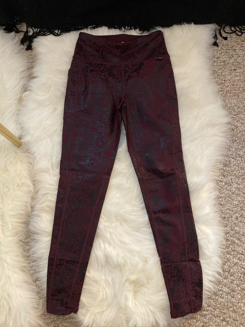 DKNY Burgundy Snake-Print High-Rise Leggings
